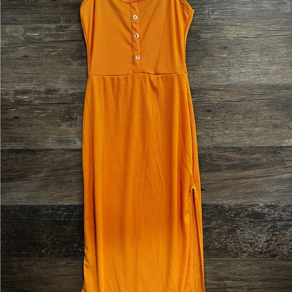 PrettyLittleThing Orange Sleeveless Ribbed Maxi Sundress - Picture 2 of 10
